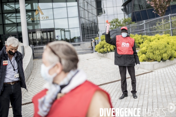 Manifestation contre le PSE chez AccorHotels