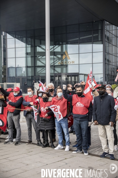 Manifestation contre le PSE chez AccorHotels