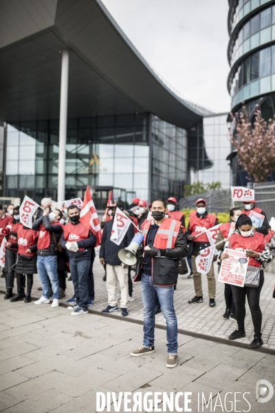 Manifestation contre le PSE chez AccorHotels