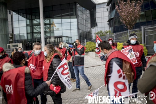 Manifestation contre le PSE chez AccorHotels