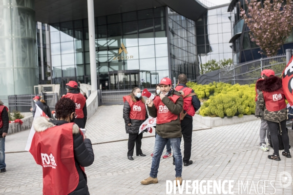 Manifestation contre le PSE chez AccorHotels