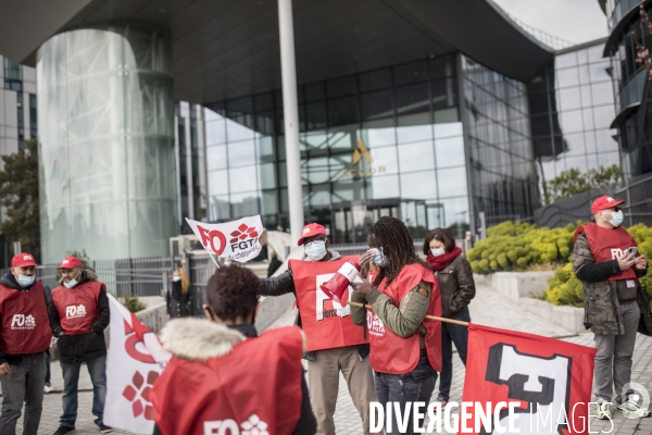 Manifestation contre le PSE chez AccorHotels