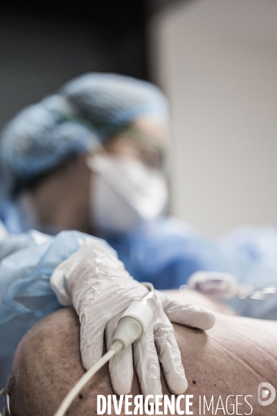 Service de réanimation à l hopital Saint-Louis.