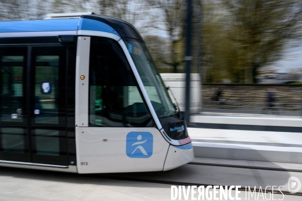 Tramway T9. De Porte de Choisy à Orly