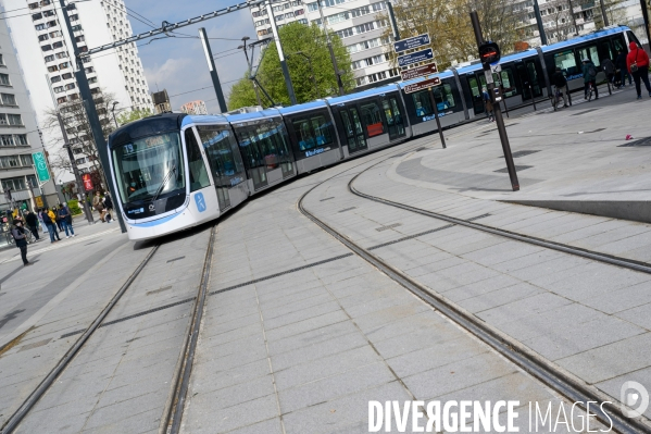 Tramway T9. De Porte de Choisy à Orly