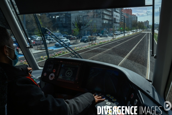 Tramway T9. De Porte de Choisy à Orly