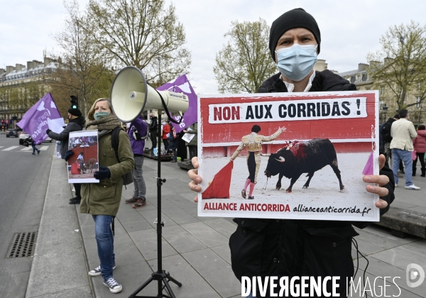 Cause animale : happening contre la CORRIDA.