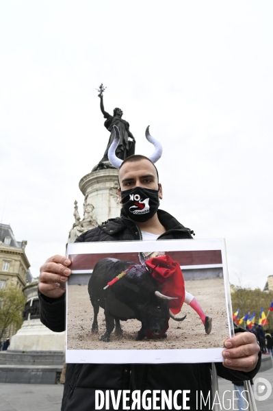 Cause animale : happening contre la CORRIDA.