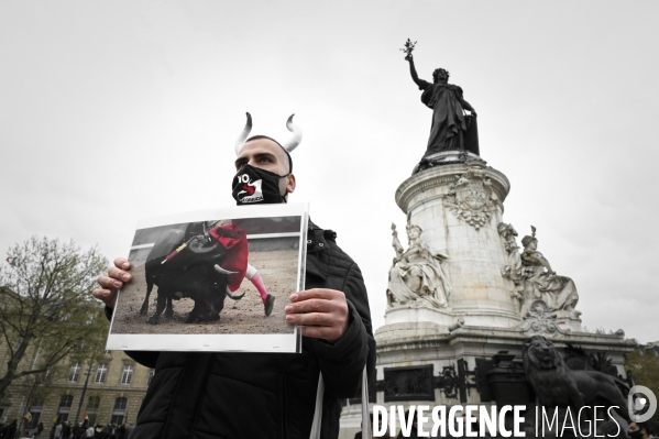 Cause animale : happening contre la CORRIDA.