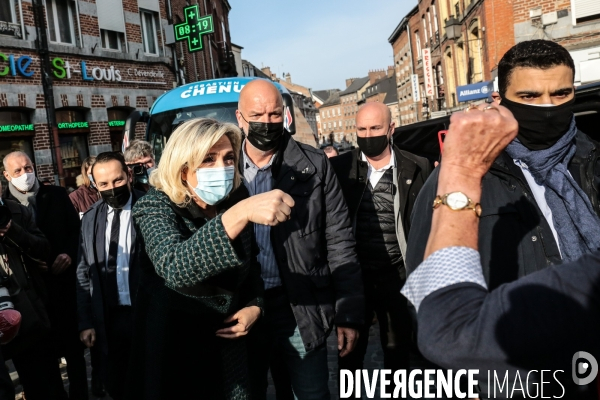 Rn deplacement de marine le pen dans le nord