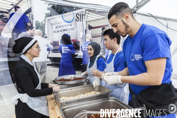 Les tables du Ramadan  organisées par le Secours Islamique France (SIF)