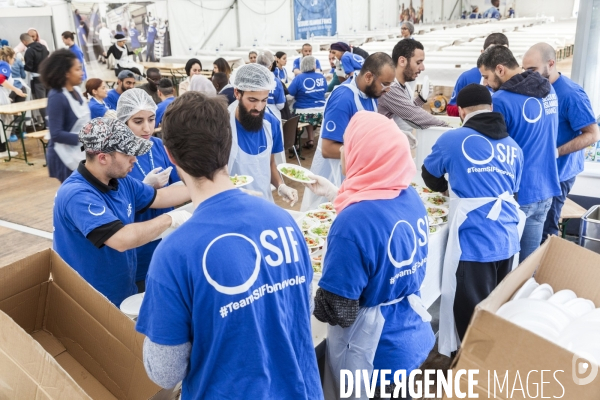 Les tables du Ramadan  organisées par le Secours Islamique France (SIF)