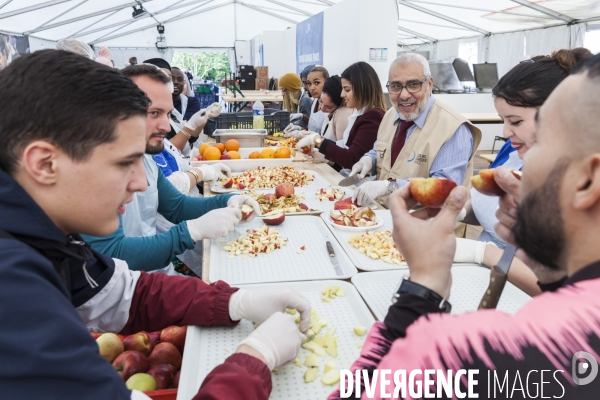 Les tables du Ramadan  organisées par le Secours Islamique France (SIF)