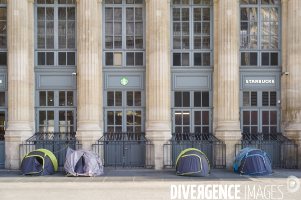 Sans abris a la rue, paris.