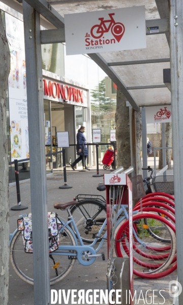 La station monoprix au monoprix beaugrenelle