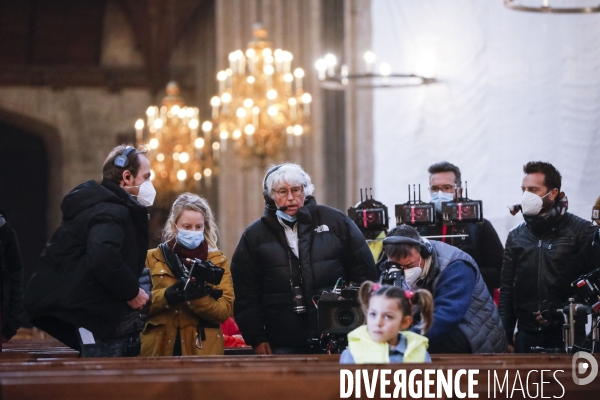 Tournage du film de jean-jacques annaud, notre-dame brule