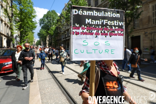 Déambulation Mani Festive à Marseille