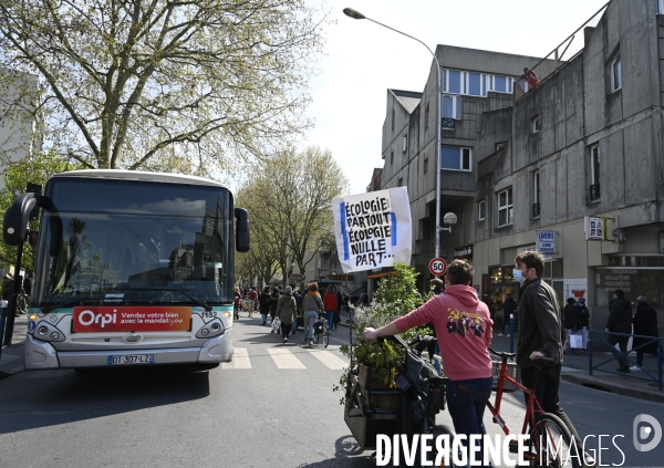 Marche contre le projet de détruire les jardins partagés d Aubervilliers afin d y construire un SPA et SOLARIUM.