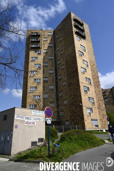 Marche contre le projet de détruire les jardins partagés d Aubervilliers afin d y construire un SPA et SOLARIUM.