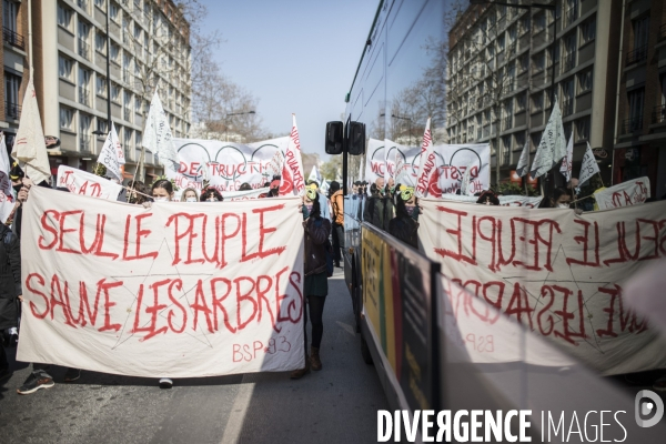 Manifestation pour sauver les jardins ouvriers d Aubervilliers