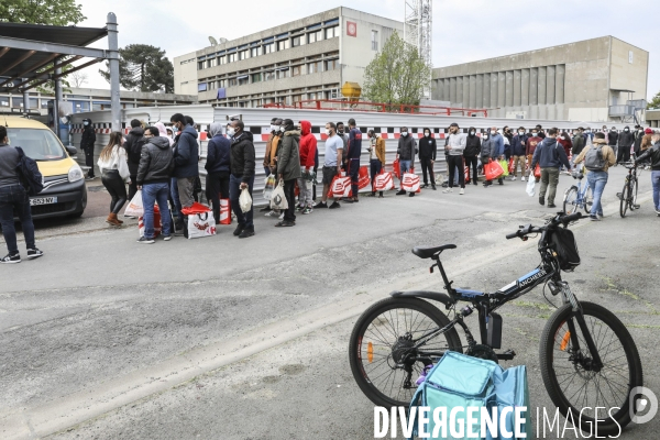 Association Musulmane de Talence effectue une distribution alimentaire pour les étudiants