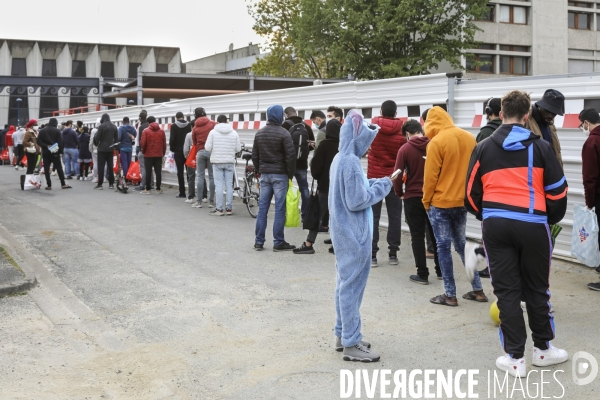 Association Musulmane de Talence effectue une distribution alimentaire pour les étudiants