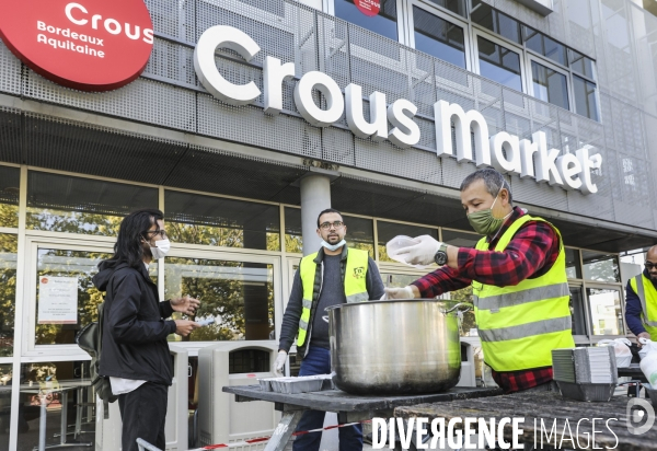 L association  Rassemblement des Musulmans de Pessac  organise une distribution alimentaire sur le campus de Talence