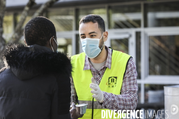 L association  Rassemblement des Musulmans de Pessac  organise une distribution alimentaire sur le campus de Talence