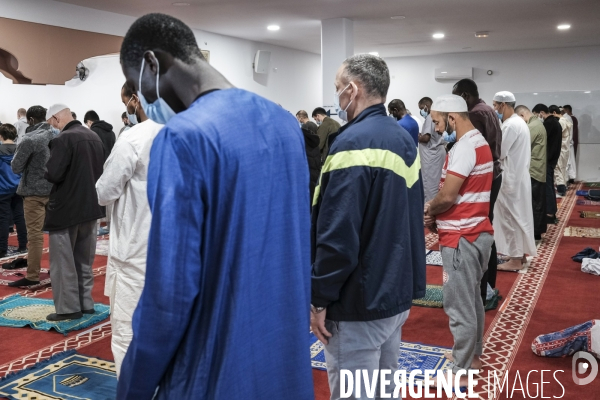 Mosquée Al Farouk de Pessac, prière du Vendredi