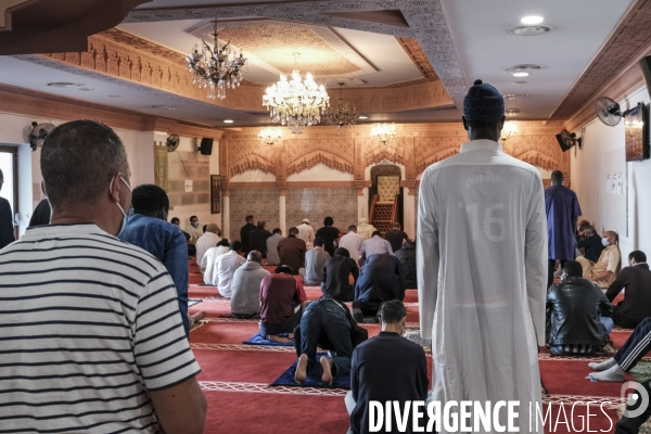 Mosquée Al Farouk de Pessac, prière du Vendredi