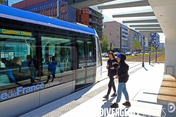 Tout beau, tout 9, un tramway nommé T 9