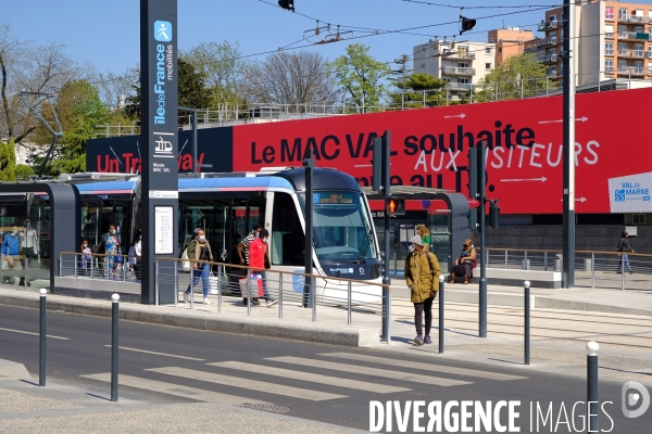 Tout beau, tout 9, un tramway nommé T 9