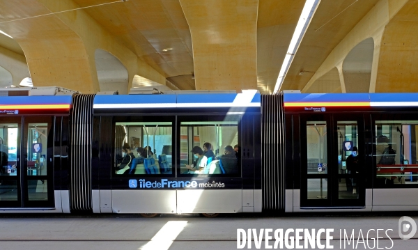 Tout beau, tout 9, un tramway nommé T 9