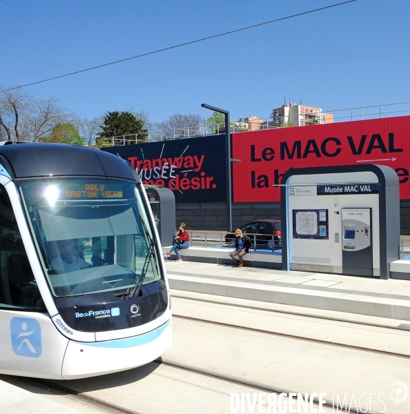 Tout beau, tout 9, un tramway nommé T 9