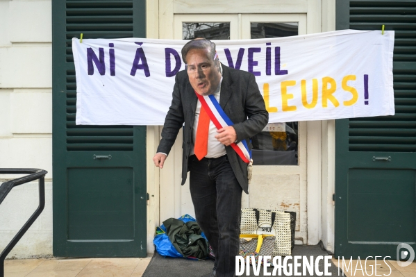 Manifestation pour la révocation de Georges Tron et conseil municipal.