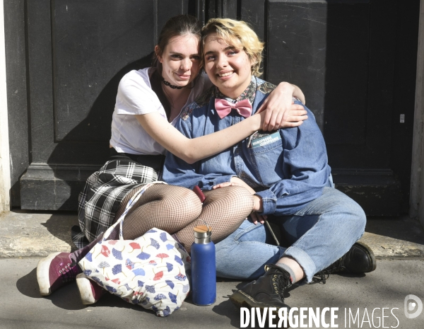 Marche lesbienne à Paris. Lesbian walk in Paris.