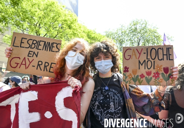 Marche lesbienne à Paris. Lesbian walk in Paris.