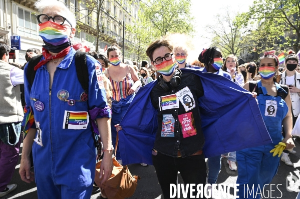 Marche lesbienne à Paris. Lesbian walk in Paris.