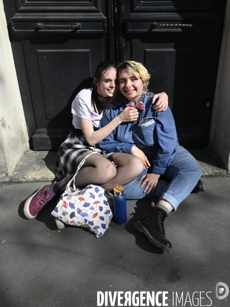 Marche lesbienne à Paris. Lesbian walk in Paris.