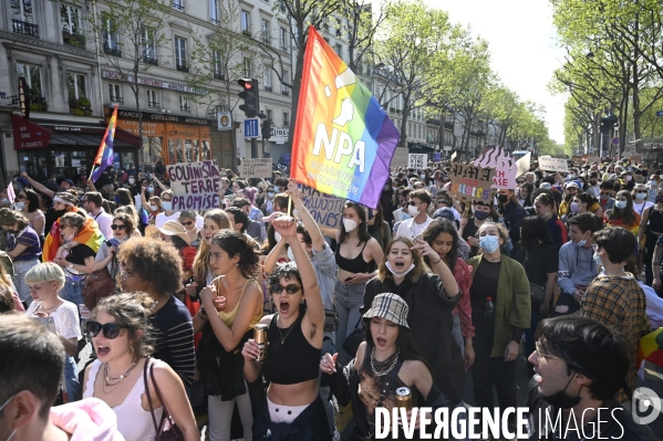 Marche lesbienne à Paris. Lesbian walk in Paris.