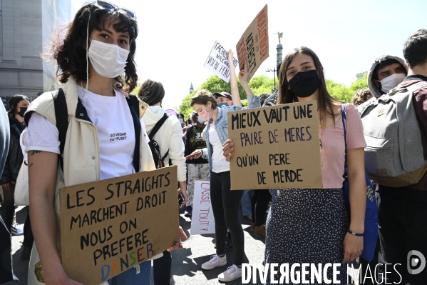 Marche lesbienne à Paris. Lesbian walk in Paris.