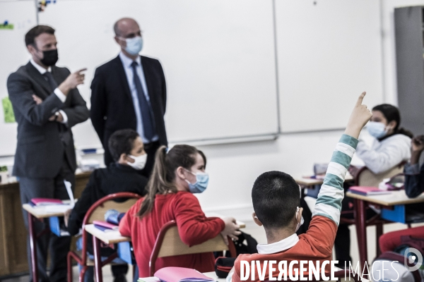 Déplacement d Emmanuel Macron à l école élémentaire Paul Cézanne.