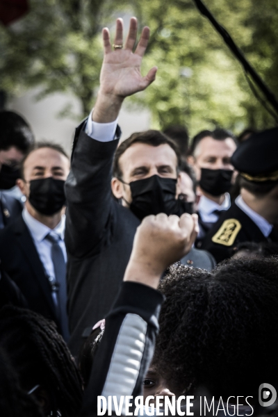 Déplacement d Emmanuel Macron à l école élémentaire Paul Cézanne.