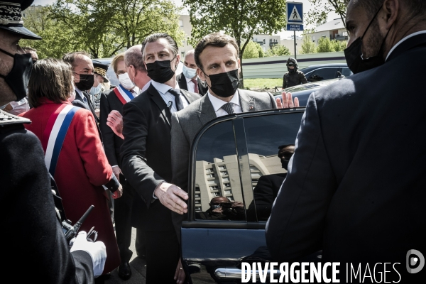 Déplacement d Emmanuel Macron à l école élémentaire Paul Cézanne.