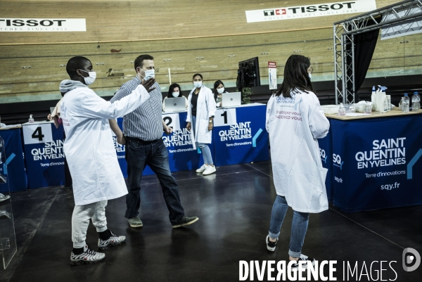 Centre de vaccination du Vélodrome de Saint-Quentin en Yvelines