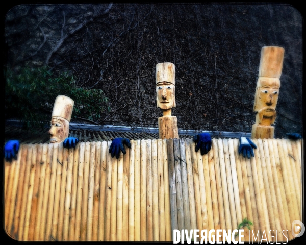 Statues En Bois au parc Catherine Labouré