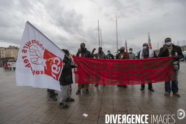 1er mai sous la pluie à Marseille