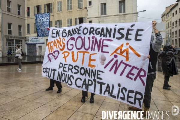 1er mai sous la pluie à Marseille