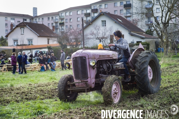 Mobilisation contre l urbanisation des terres des Vaîtes.