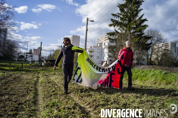 Mobilisation contre l urbanisation des terres des Vaîtes.